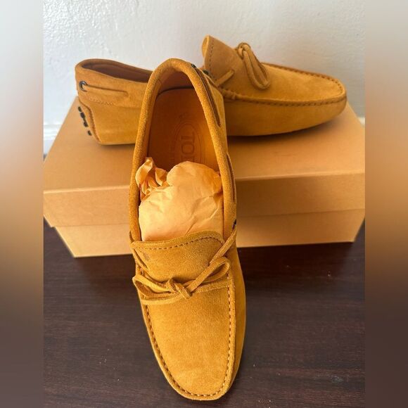 Men's Tod’s top grain suede leather driving men's loafer
EU 38 - US5,5 new - Picture 9 of 13